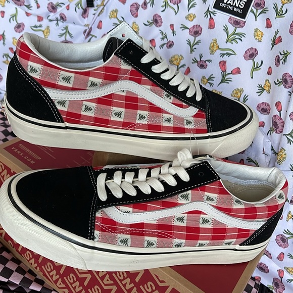 Vans Men’s Old Skool 36 D
Anaheim Factory 0g Plaid
VN0A4BW3RED
Sneakers - Picture 11 of 16